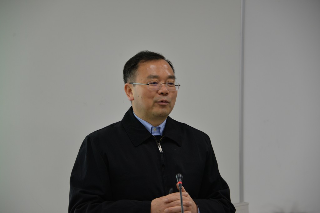 周傲英授课图片